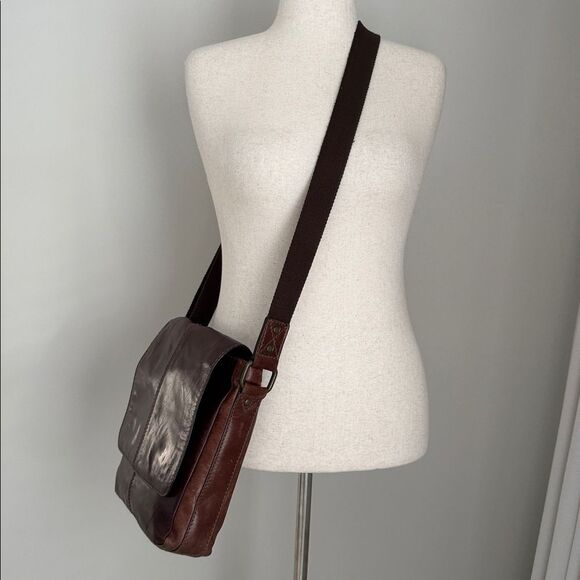 Fossil Brand Vintage Brown Leather Crossbody Messenger Bag Adjustable Strap - Picture 4 of 15